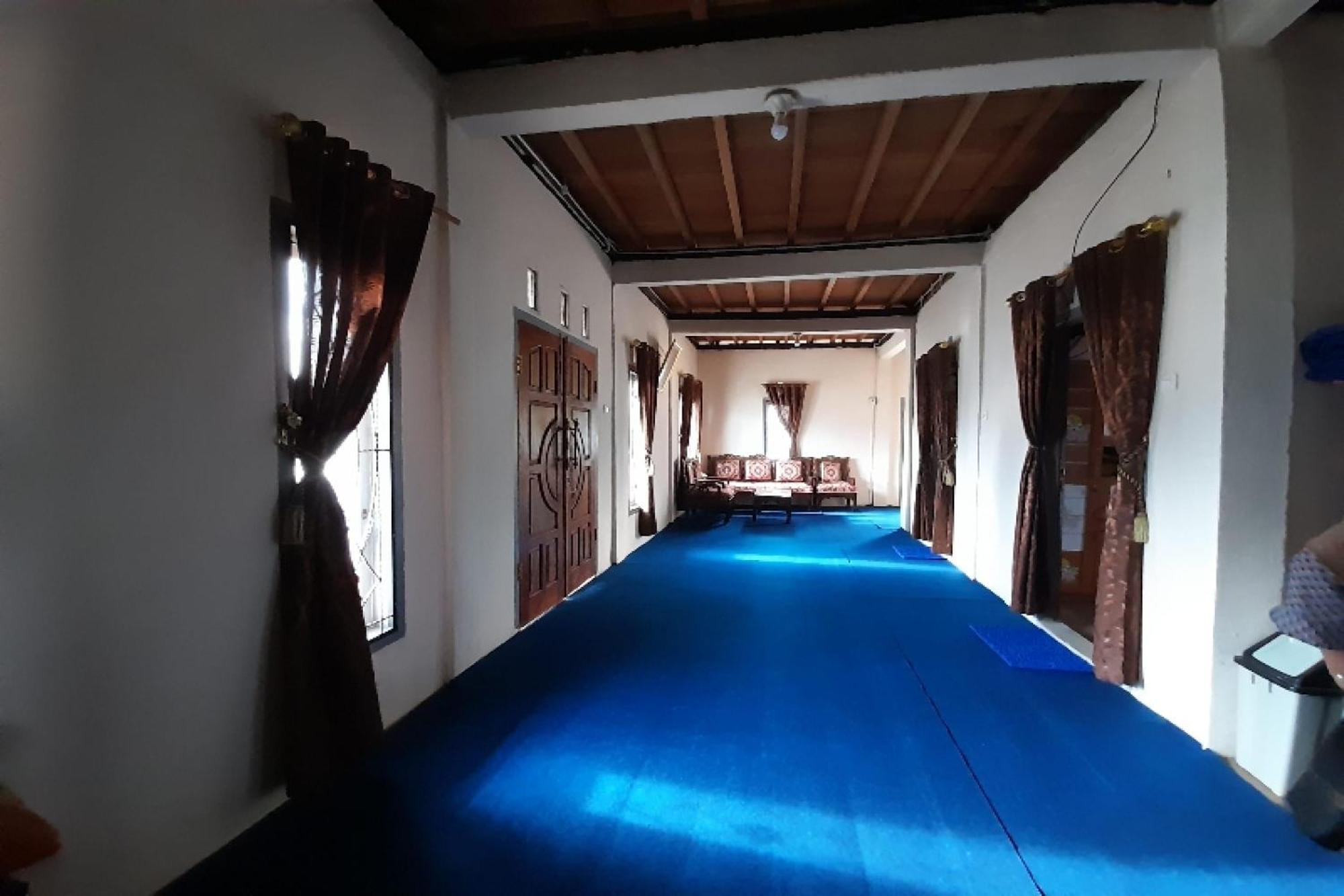 Oyo Homes 91248 Desa Wisata Banding Agung Danau Ranau Экстерьер фото
